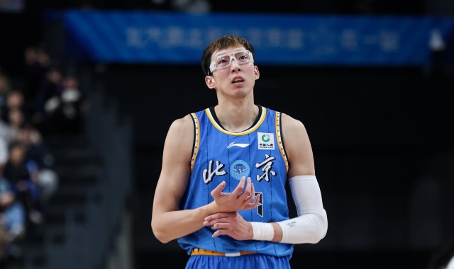 开云体育官网-这场打得像外援！周琦终结十分高效 砍下23分13板&amp;抢到7前场板