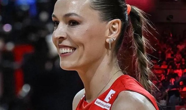 开云体育官网-38岁老将坚持多年终获世锦赛最佳！曾是马蕴雯薛明同时期选手