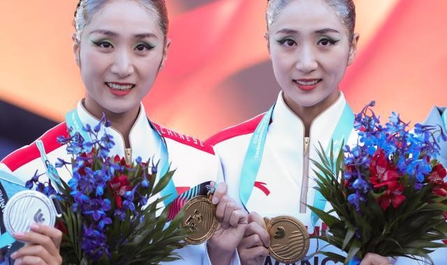 Kaiyun开云官方网站中国登录-花游双胞胎第三金追平孙杨 新周期扛旗非她们莫属