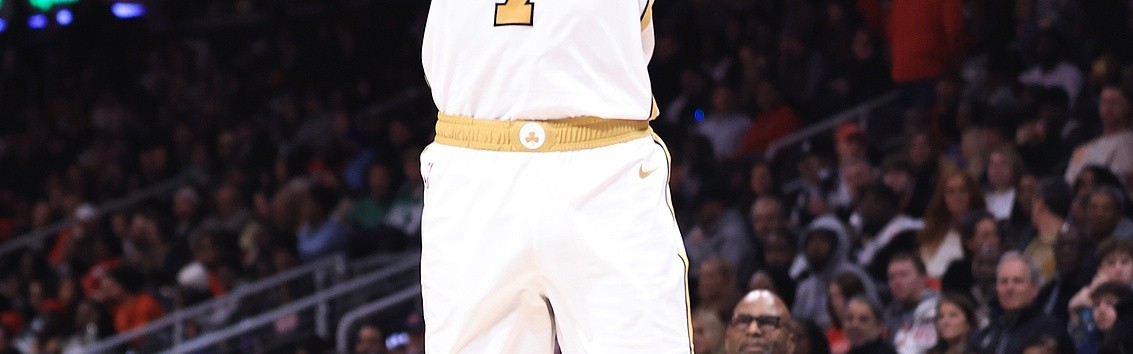 Kaiyun开云官方网站中国登录-效率低了点！杰伦·布朗近8场场均31.1分7.3板 命中率43.6%