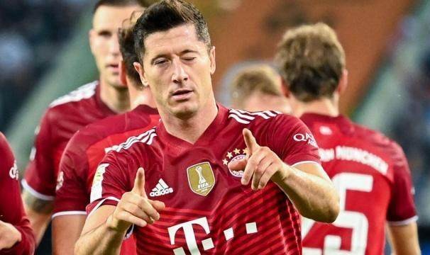 Kaiyun开云官方网站中国登录-VAR漏判两个点球？拜仁幸得1分门兴喊冤