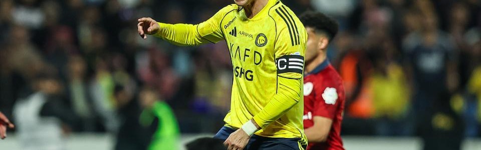 开云体育官网-2-1！利雅得胜利获2连胜，距榜首4分，C罗迎960球里程碑+5次越位