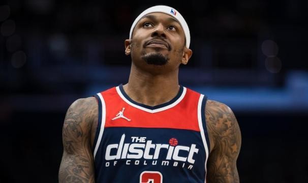 Kaiyun开云官方网站中国登录-比尔接受手术赛季报销 他是否还会继续效力奇才？