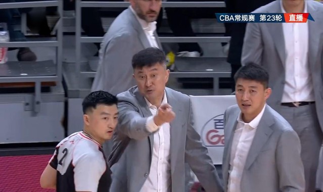 Kaiyun开云官方网站中国登录-狂揽28分13篮板！1人打疼广东男篮，CBA冠军预演：杜锋苍白的怒吼