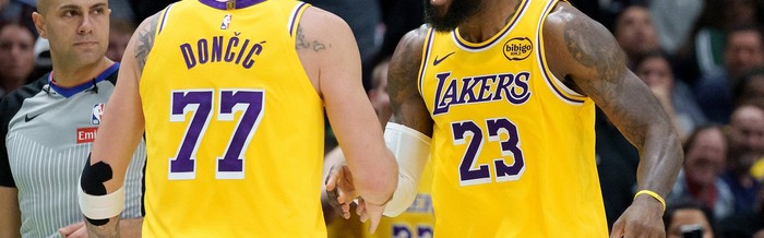 东契奇越打越猛，詹姆斯宝刀未老，艾顿还是低迷需提升|湖人|公牛|东詹|勒布朗·詹姆斯|怀特_新浪体育_新浪新闻