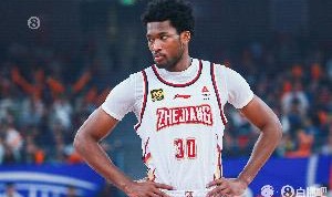 Kaiyun开云官方网站中国登录-把锅背好了！达米安-琼斯12投仅1中&amp;三分5中0仅拿2分 拿到11板